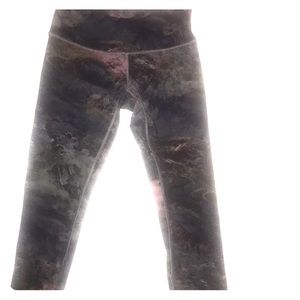 Lululemon pants and sport bra